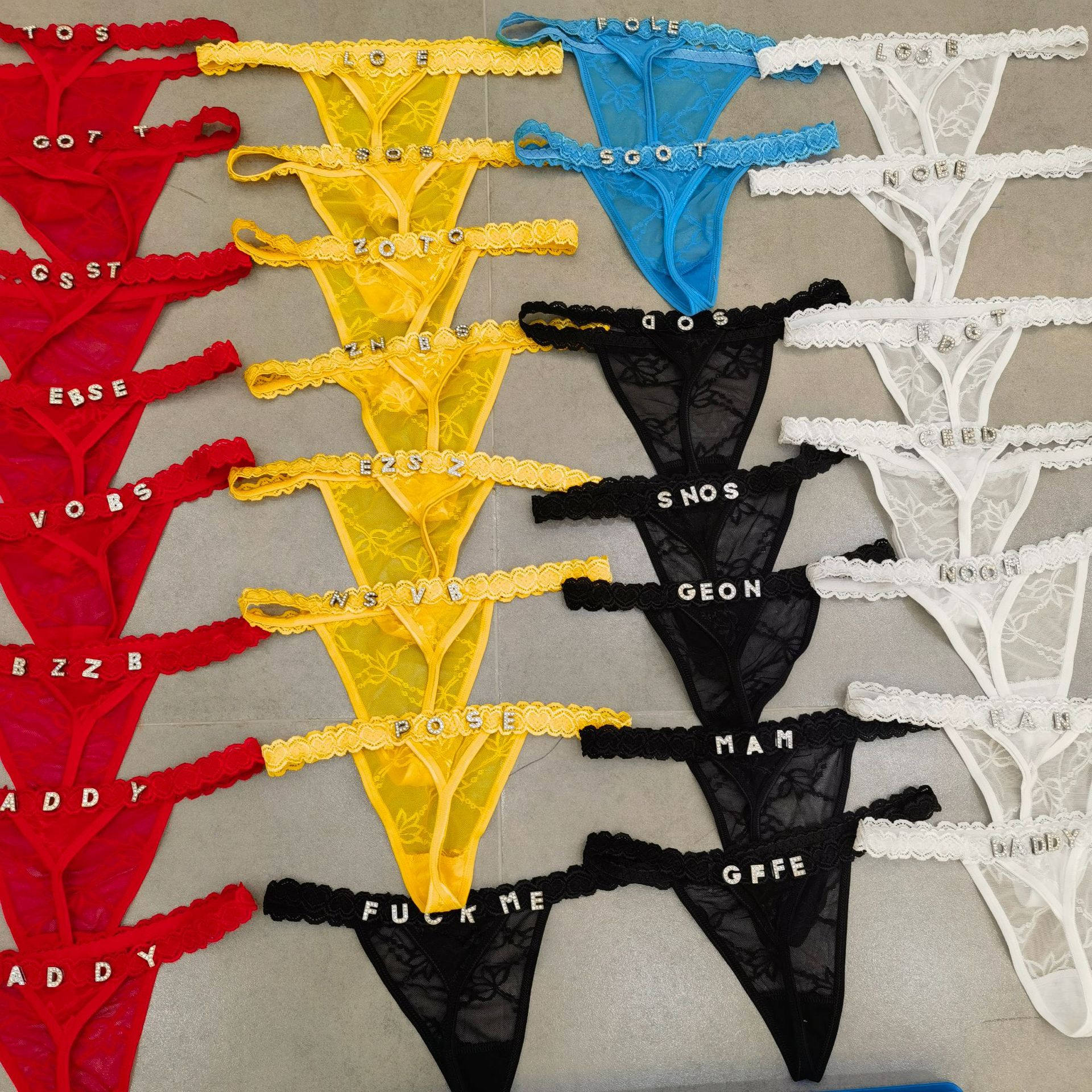 Customize Thongs Crystal Name  - Body Jewelry reseña y precio