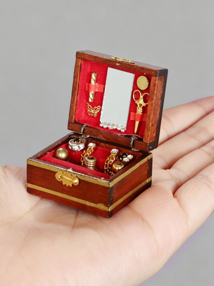 1: 12 Dollhouse Mini Wooden Re - Body Jewelry Organizer reseña y precio