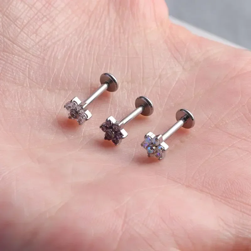 ASTM F136 Titanium Flower Pier - Zoor Body Jewelry reseña y precio