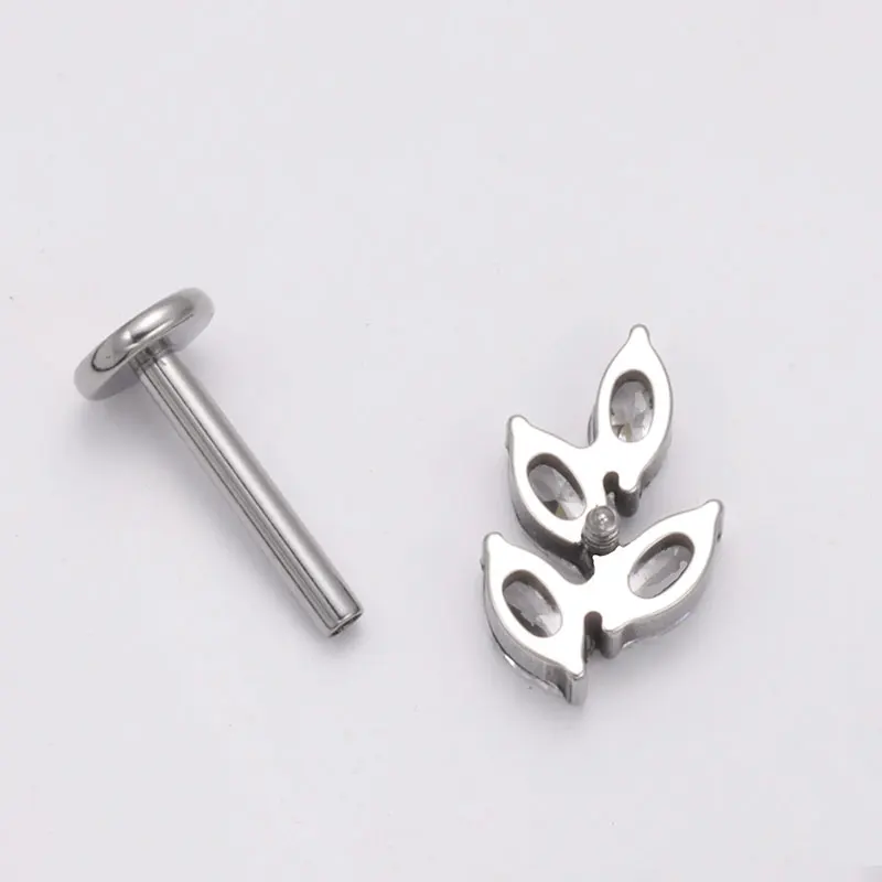 G23 Titanium Gem CZ Ear Conch  - Zoor Body Jewelry reseña y precio